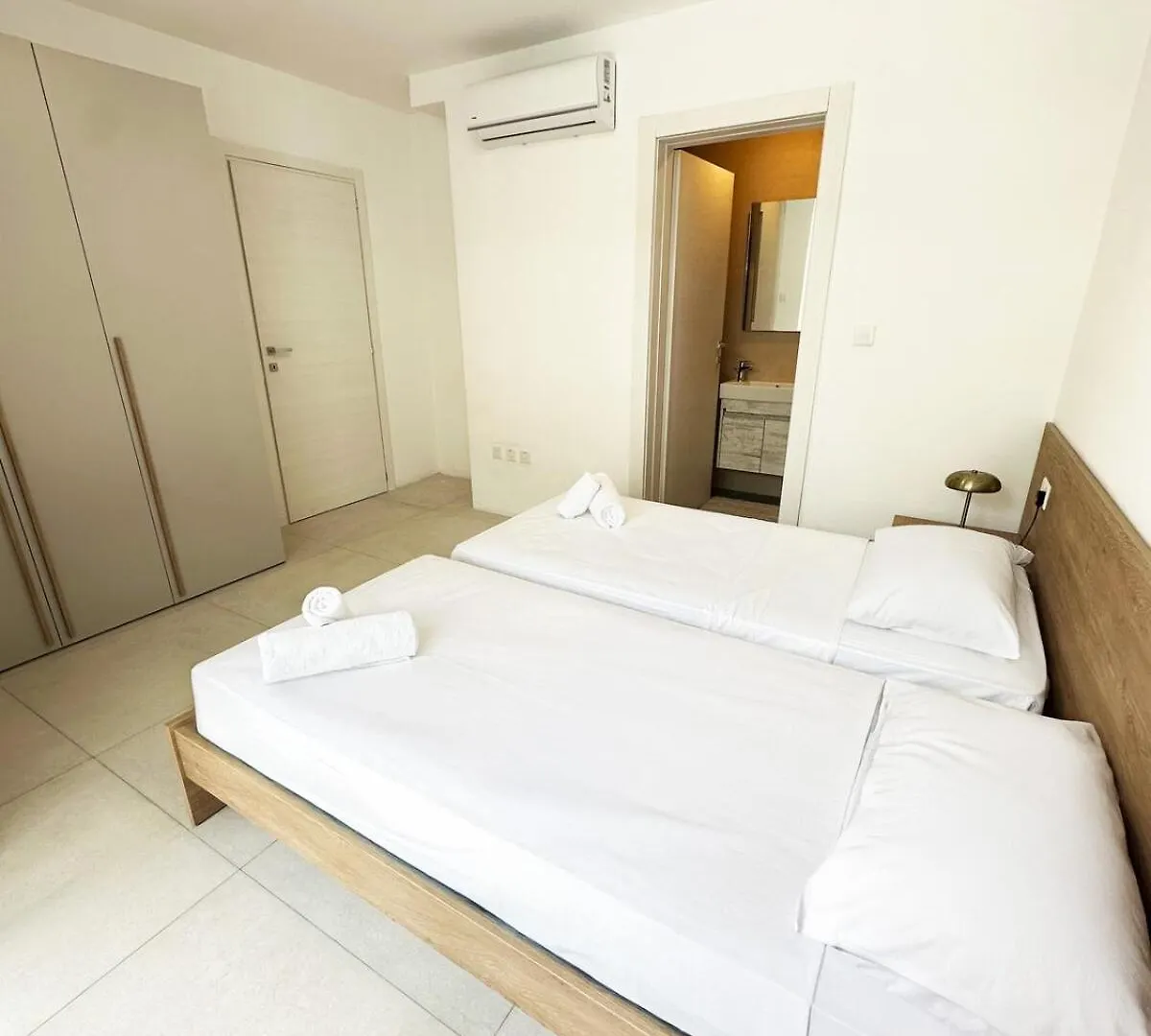 Chic Urban Apartment - Pacaville Saint Julian's