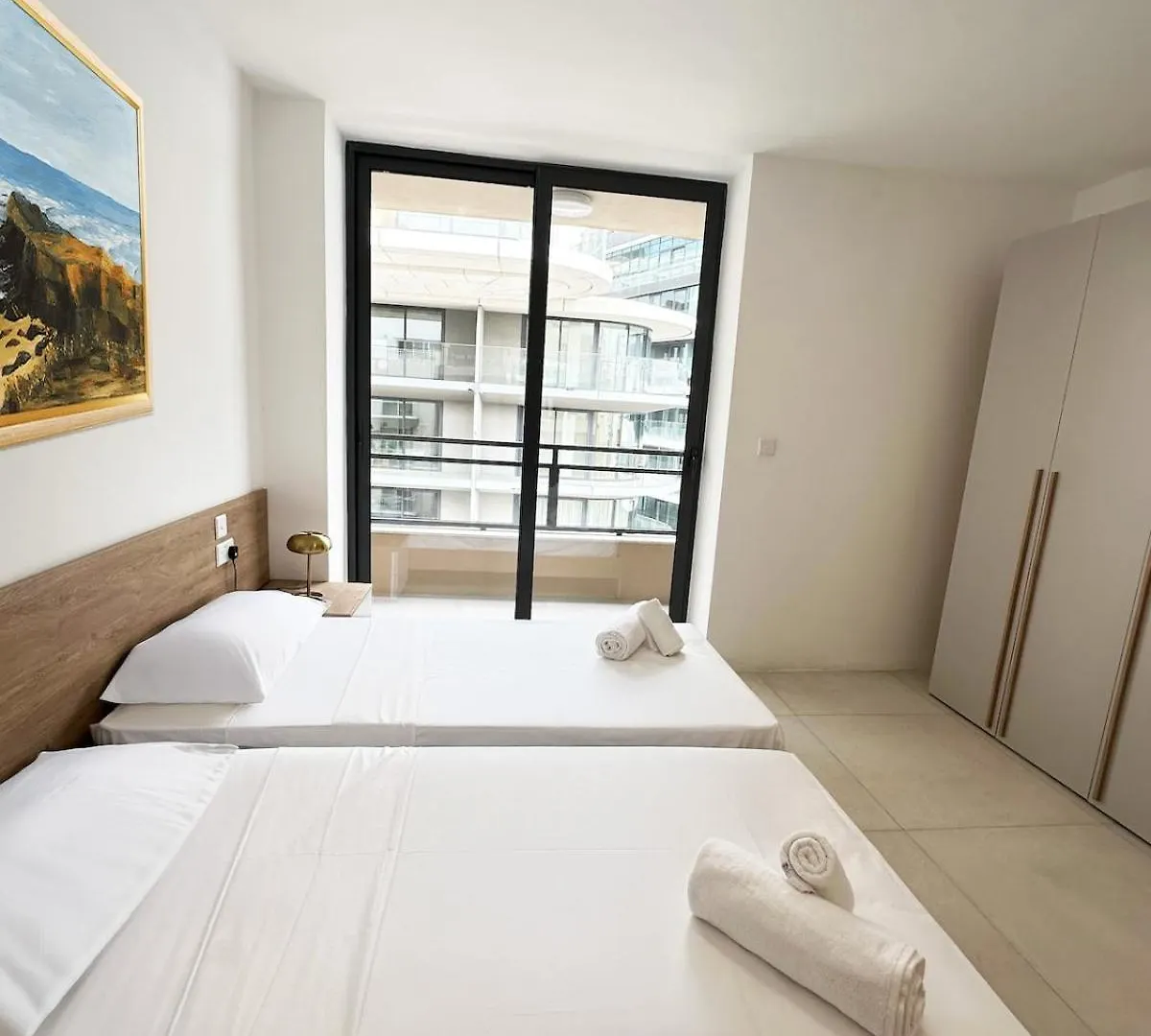 Chic Urban Apartment - Pacaville Saint Julian's